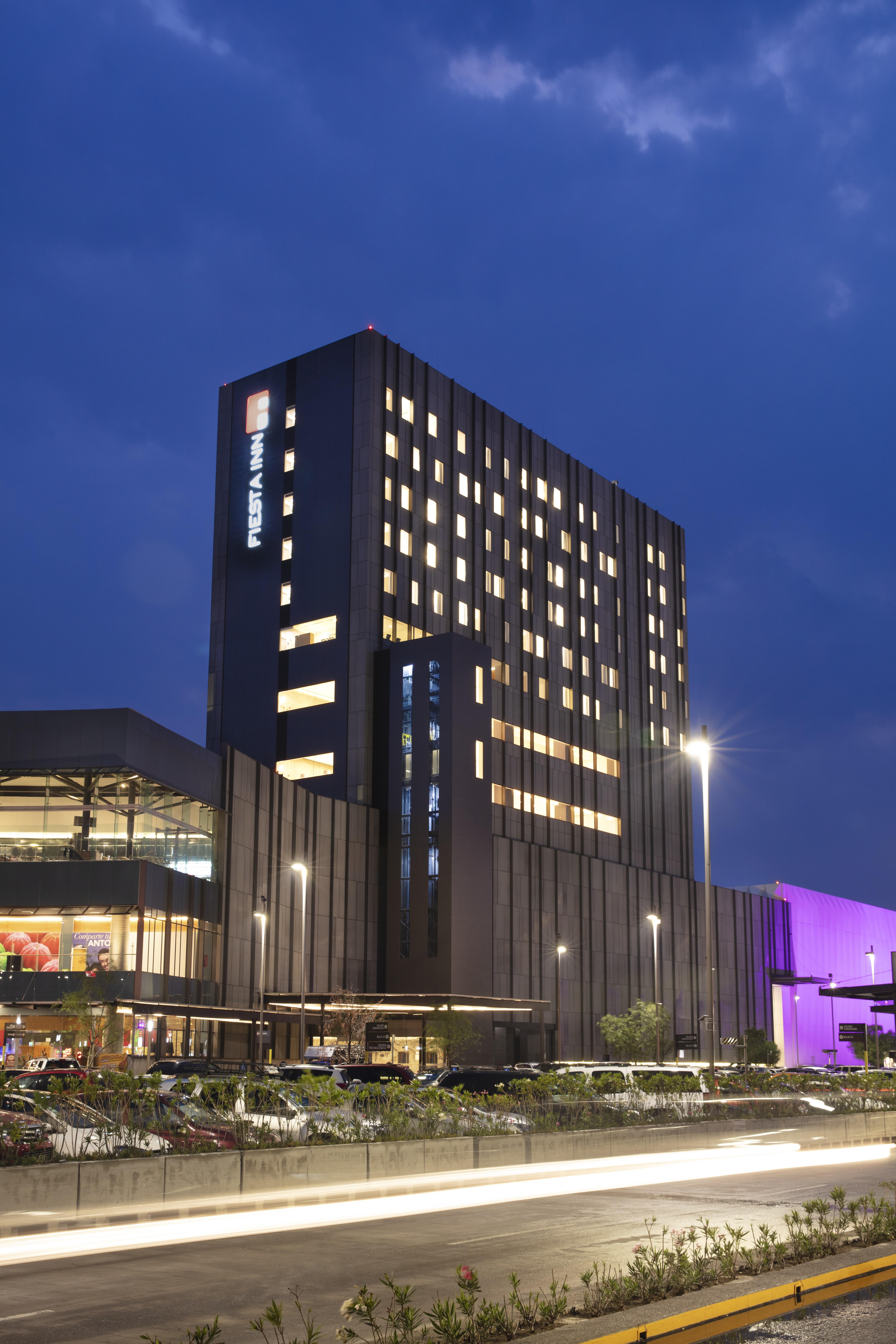Fiesta Inn Parque Puebla Exterior photo